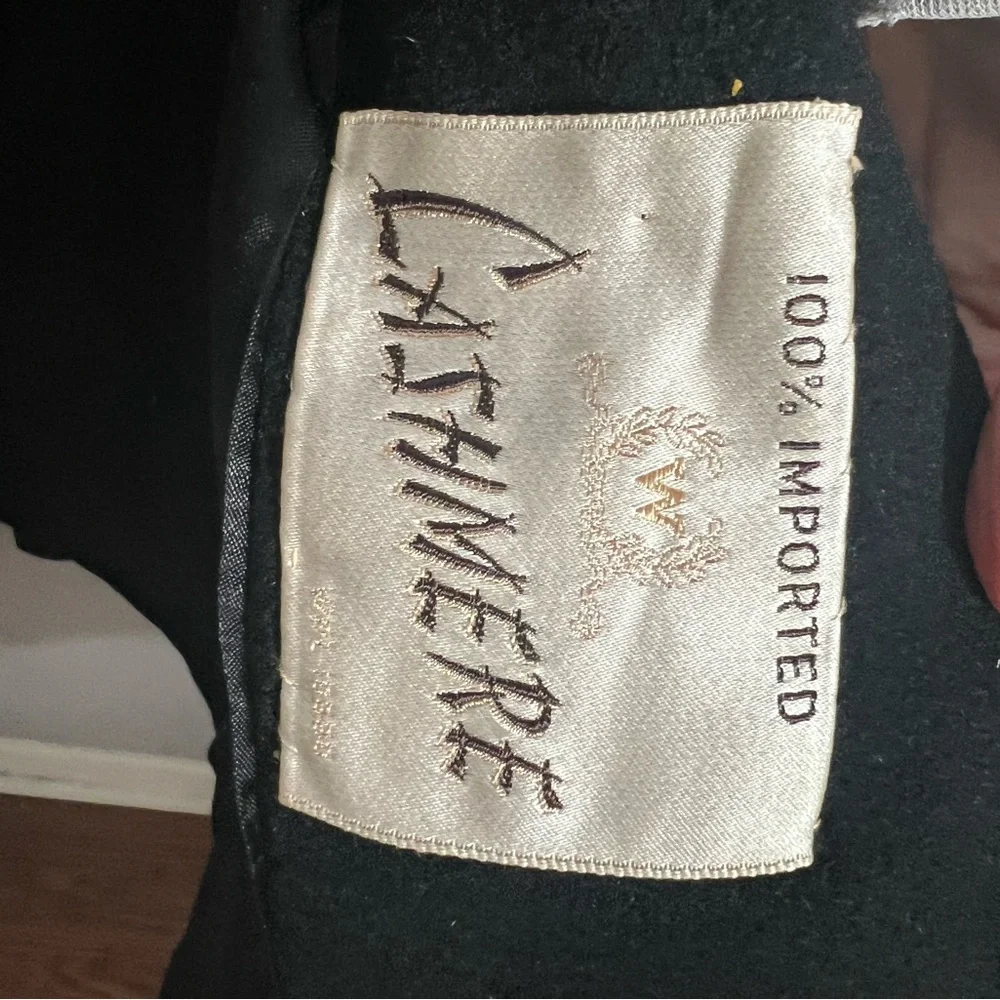 Vintage Women’s 50’s Imported Cashmere Coat - Picture 4 of 5